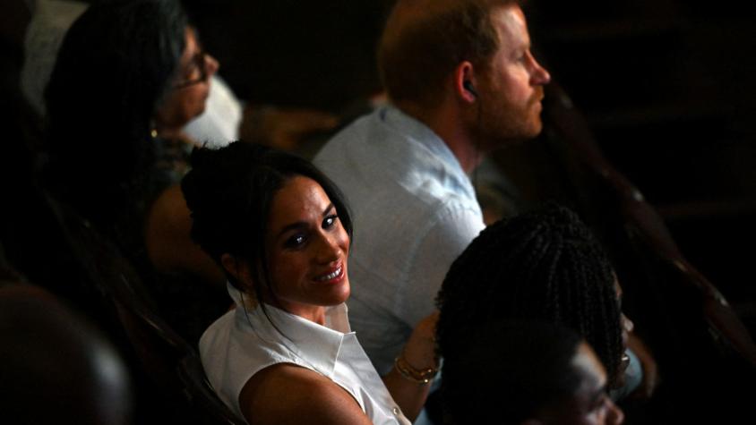 Meghan Markle envuelta en nueva polémica: Fue captada usando títulos reales pese a haber renunciado a ellos Meghan Markle envuelta en nueva polémica: Fue captada usando títulos reales pese a haber renunciado a ellos