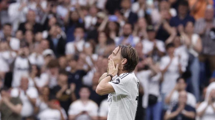 VIDEO | La última ovación del Santiago Bernabéu a Luka Modric como jugador de Real Madrid VIDEO | La última ovación del Santiago Bernabéu a Luka Modric como jugador de Real Madrid