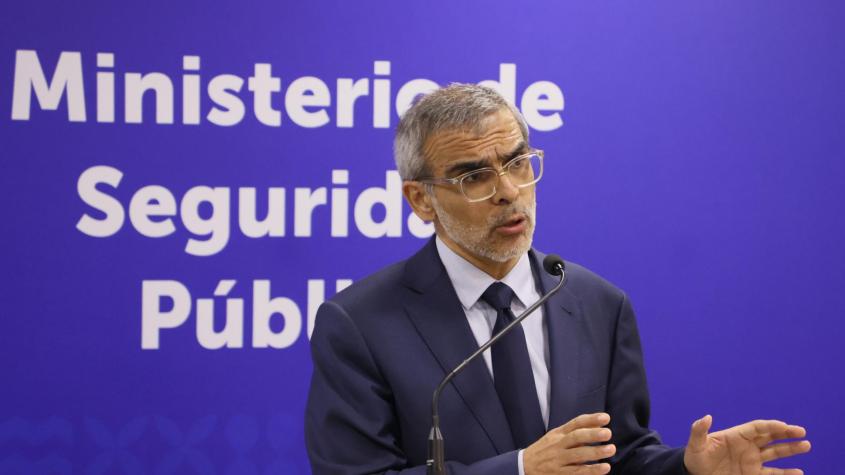 Gobierno asegura que explosión en Providencia es "caso de Ley Antiterrorista" y que saben "más o menos quiénes son" Gobierno asegura que explosión en Providencia es "caso de Ley Antiterrorista" y que saben "más o menos quiénes son"