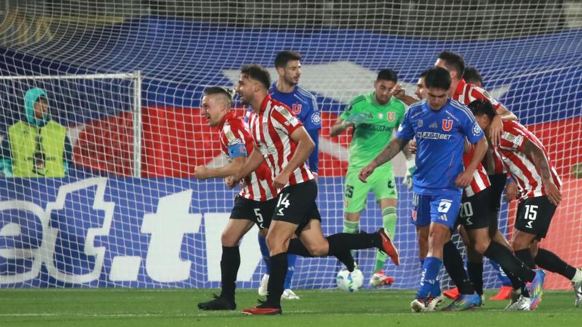 “No puede volver a jugar”: El más criticado por los hinchas de U de Chile en el partido ante Estudiantes de La Plata “No puede volver a jugar”: El más criticado por los hinchas de U de Chile en el partido ante Estudiantes de La Plata
