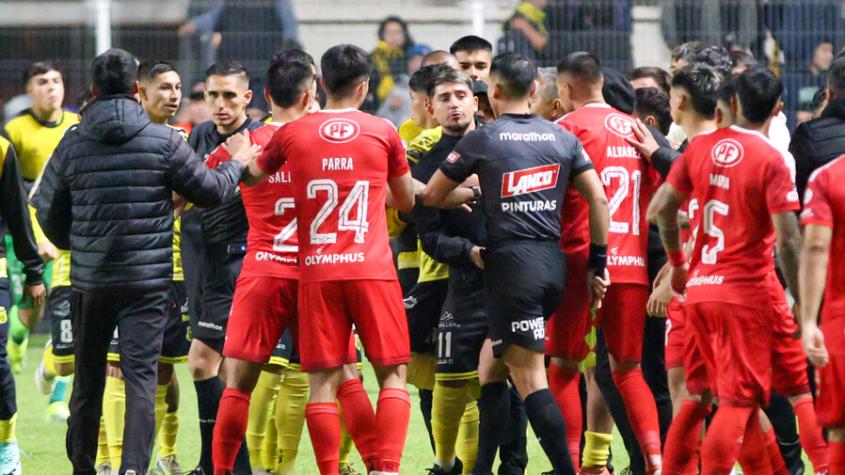Delegación Presidencial anuncia querella por incidentes en partido de Copa Chile entre U. La Calera y San Luis