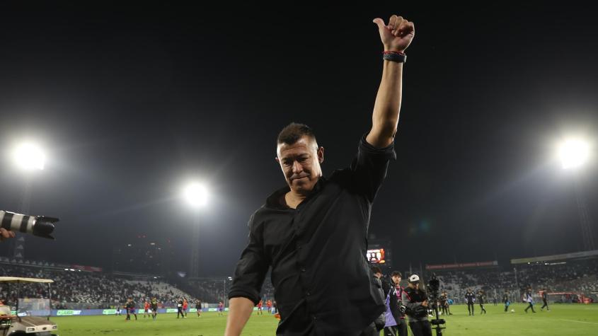 Duró 30 segundos: Así fue la insólita conferencia de prensa de Jorge Almirón en Colo Colo Duró 30 segundos: Así fue la insólita conferencia de prensa de Jorge Almirón en Colo Colo