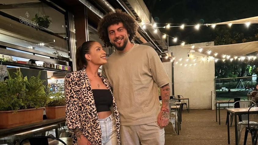 “Irremplazable”: Los mensajes de Maximiliano Falcón y su esposa tras la eliminación de Colo Colo “Irremplazable”: Los mensajes de Maximiliano Falcón y su esposa tras la eliminación de Colo Colo