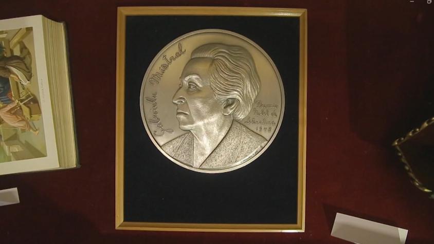 Desconocidos robaron medallas del Nobel de Gabriela Mistral y un galvano desde una iglesia