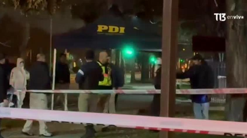 Encuentran cadáver en plena vía pública en Estación Central: Fue apuñalado en el pecho Encuentran cadáver en plena vía pública en Estación Central: Fue apuñalado en el pecho