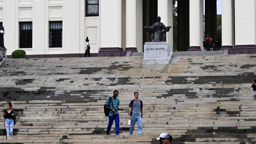 Histórico paro de universitarios en Cuba por el precio del internet