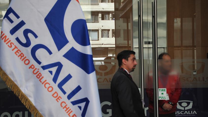 Ministerio Público detecta que 10 fiscales y 32 funcionarios salieron del país estando con licencia médica Ministerio Público detecta que 10 fiscales y 32 funcionarios salieron del país estando con licencia médica