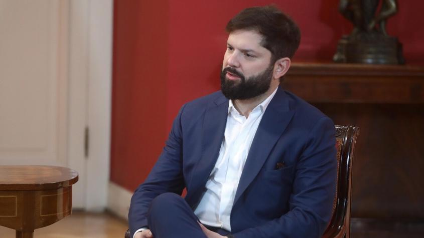 El sentido mensaje del Presidente Boric por retiro de figura de la UC: “Chile siempre será tu casa”