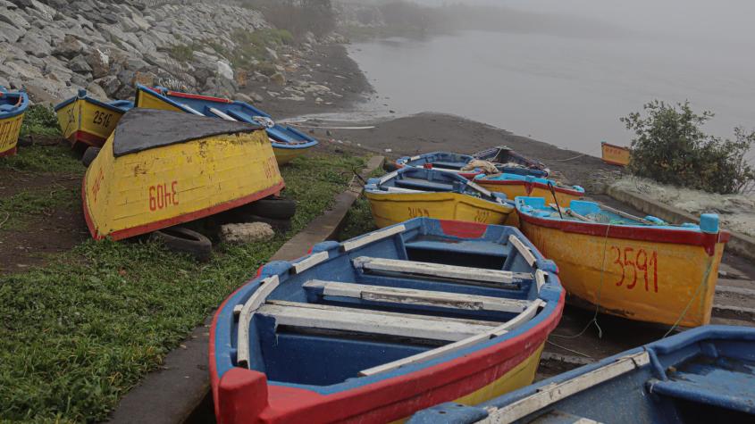 Encuentran mochila y celular de uno de los pescadores desaparecidos en San Pedro de la Paz Encuentran mochila y celular de uno de los pescadores desaparecidos en San Pedro de la Paz