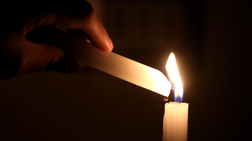 Anuncian corte de luz de hasta 10 horas en la Región Metropolitana: revisa las comunas afectadas Anuncian corte de luz de hasta 10 horas en la Región Metropolitana: revisa las comunas afectadas