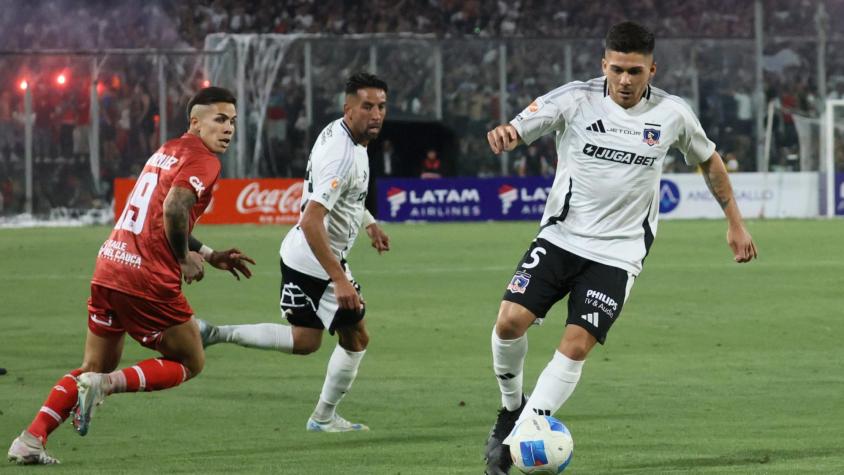 "Lo dejó plantado": Furioso descargo de la mujer que acusa a un jugador de Colo Colo por no reconocer a su hijo "Lo dejó plantado": Furioso descargo de la mujer que acusa a un jugador de Colo Colo por no reconocer a su hijo
