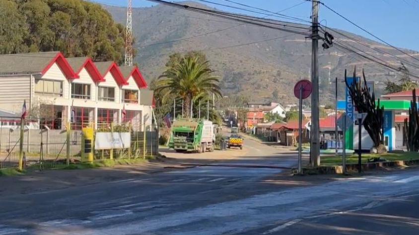 Cinco intoxicados tras explosión de bolsa de basura en camión recolector en Papudo Cinco intoxicados tras explosión de bolsa de basura en camión recolector en Papudo