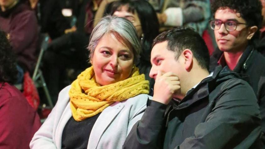 Alcalde de Puente Alto, Matías Toledo, entrega apoyo a Jeannette Jara en primarias del oficialismo Alcalde de Puente Alto, Matías Toledo, entrega apoyo a Jeannette Jara en primarias del oficialismo