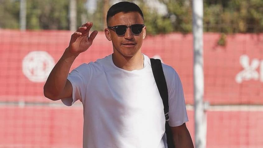 Afirman que Alexis Sánchez se encuentra en Chile con su nueva polola, una modelo rusa: así luce la joven Afirman que Alexis Sánchez se encuentra en Chile con su nueva polola, una modelo rusa: así luce la joven