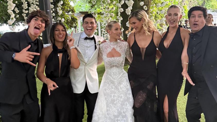 María Alberó e Iván Zamorano asistieron con su familia a boda de reconocido futbolista: se lucieron de negro María Alberó e Iván Zamorano asistieron con su familia a boda de reconocido futbolista: se lucieron de negro