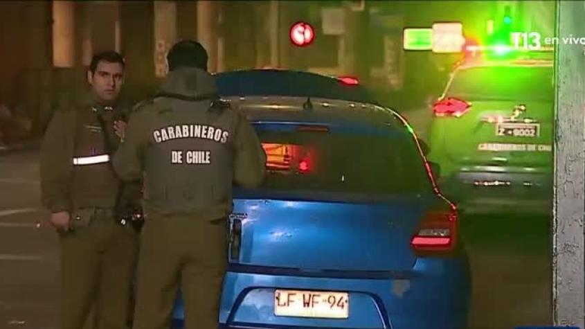Menor de 13 años circulaba con dos heridos de bala en automóvil: Fueron detenidos a metros de un homicidio Menor de 13 años circulaba con dos heridos de bala en automóvil: Fueron detenidos a metros de un homicidio