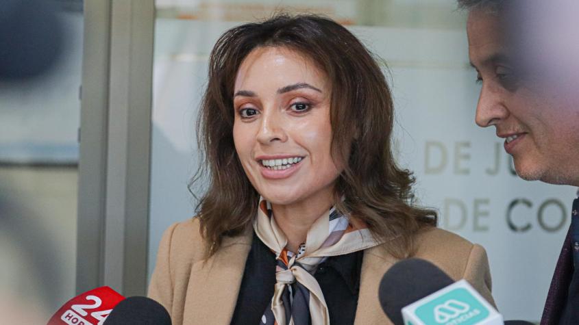 Camila Polizzi realiza millonario show en club nocturno de Santiago