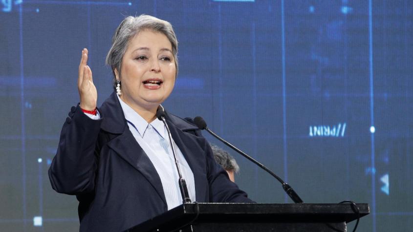 Remezón en la DC: Apoyo del partido a Jeannette Jara desata duras críticas desde oposición Remezón en la DC: Apoyo del partido a Jeannette Jara desata duras críticas desde oposición