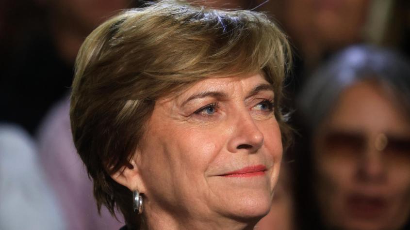 Matthei contradice propuesta de eliminación de contribuciones anunciada por la UDI: la bajaría a adultos mayores