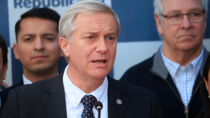 "Ese jamás va a ser nuestro estilo": Kast descarta responsabilidad de republicanos en videos contra Matthei "Ese jamás va a ser nuestro estilo": Kast descarta responsabilidad de republicanos en videos contra Matthei