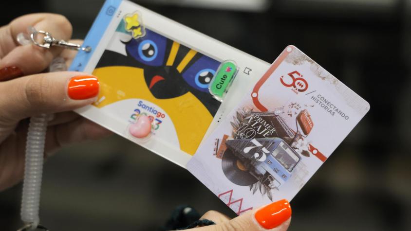 Puedes ganar un año de viajes gratis: Metro lanza concurso para diseñar la tarjeta bip! conmemorativa de sus 50 años Puedes ganar un año de viajes gratis: Metro lanza concurso para diseñar la tarjeta bip! conmemorativa de sus 50 años