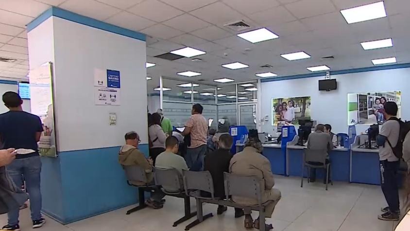 Cirugías de cadera y rodilla: Pacientes en lista de espera podrán operarse gratis en clínicas de todo Chile Cirugías de cadera y rodilla: Pacientes en lista de espera podrán operarse gratis en clínicas de todo Chile