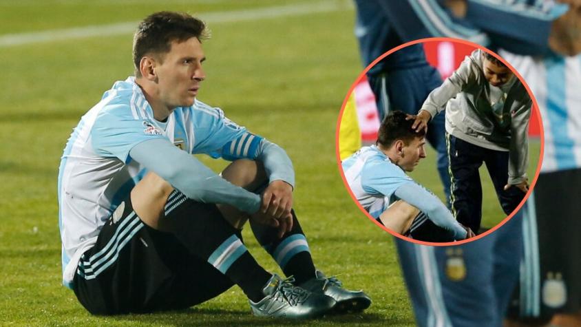 A 10 años de la icónica foto: así lucen los niños que consolaron a Messi tras la final de la Copa América 2015 A 10 años de la icónica foto: así lucen los niños que consolaron a Messi tras la final de la Copa América 2015