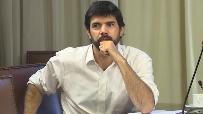 Reportajes T13: Así habría utilizado el diputado Lavín los fondos públicos para financiar campañas políticas