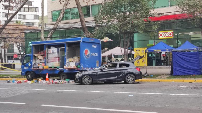 Dos muertos y tres heridos tras accidente en Providencia: Hay una persona en riesgo vital