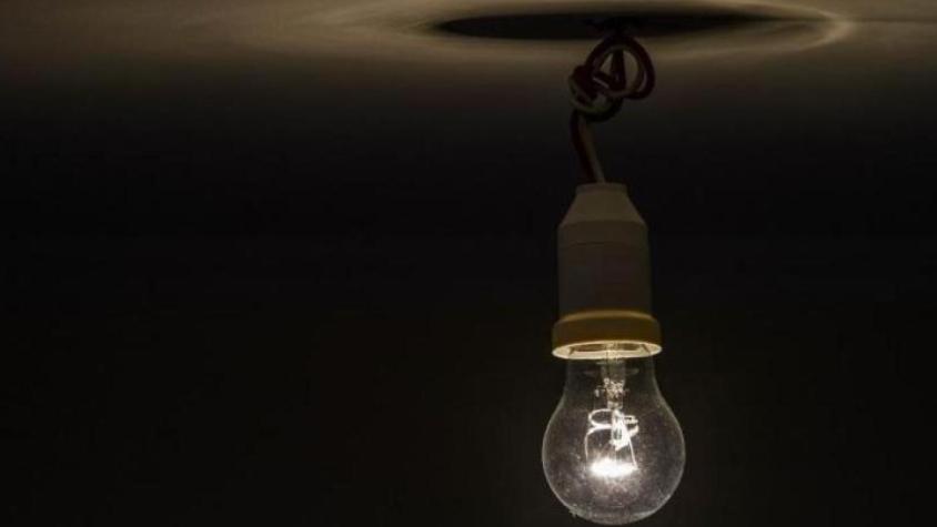 Enel anuncia cortes de luz este viernes para diez comunas de la región Metropolitana: Conoce cuáles son