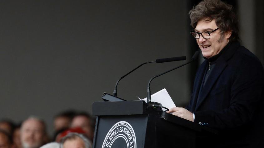 Argentina: Presidente Milei veta aumento de pensiones a jubilados y declaración de emergencia en discapacidad