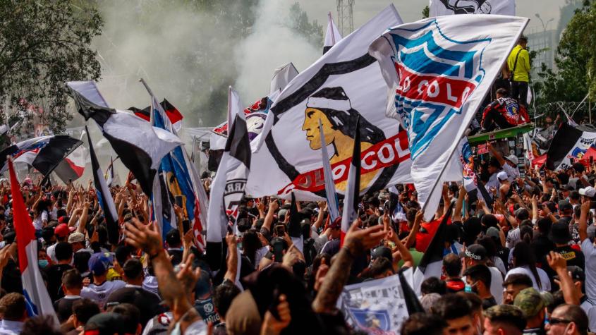 Llegaron apenas 350 personas: Colo-Colo suspende el "arengazo" previo al Clásico ante la UC Llegaron apenas 350 personas: Colo-Colo suspende el "arengazo" previo al Clásico ante la UC