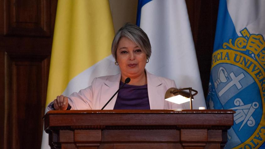 Senadores PS piden 