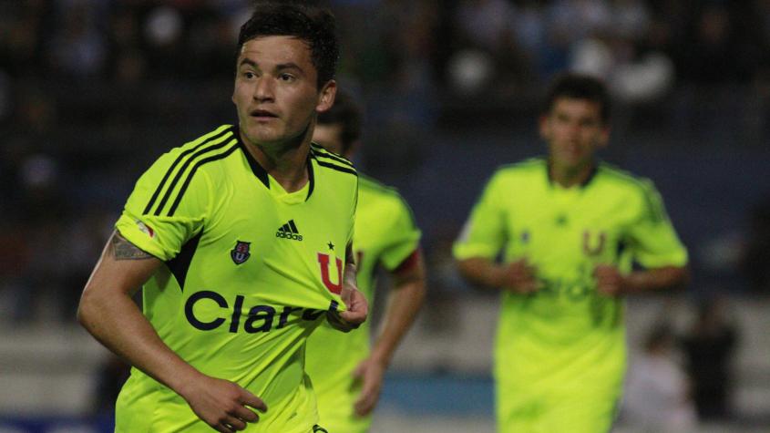 "La leyenda está de vuelta": La U vuelve al color flúor y presenta oficialmente su nueva camiseta "La leyenda está de vuelta": La U vuelve al color flúor y presenta oficialmente su nueva camiseta