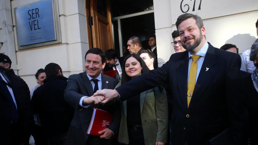Republicanos, libertarios y socialcristianos inscriben pacto en el Servel y se descarta lista única en la derecha Republicanos, libertarios y socialcristianos inscriben pacto en el Servel y se descarta lista única en la derecha
