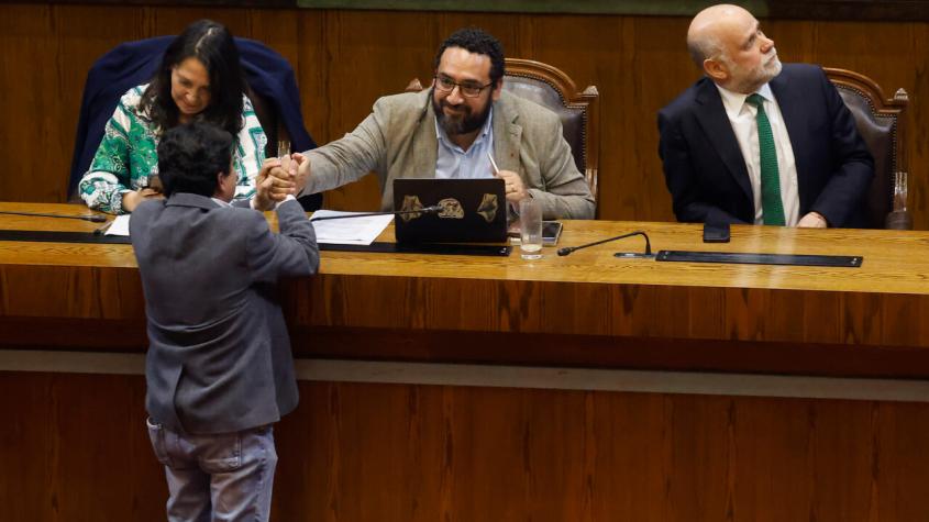 Cámara aprueba en general proyecto que crea nuevo Fondo de la Educación Superior (FES) Cámara aprueba en general proyecto que crea nuevo Fondo de la Educación Superior (FES)