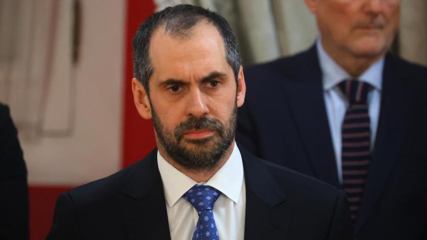 La llegada de Grau a Hacienda se da en medio de dudas sobre su "capacidad técnica" y su militancia en el FA