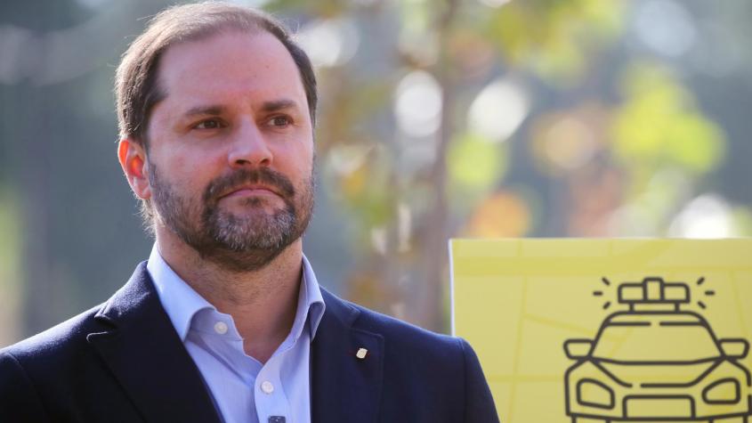 Bellolio anunció querella por disturbios en Liceo Lastarria: apuntó a existencia de "grupos anárquicos de ultraizquierda" Bellolio anunció querella por disturbios en Liceo Lastarria: apuntó a existencia de "grupos anárquicos de ultraizquierda"