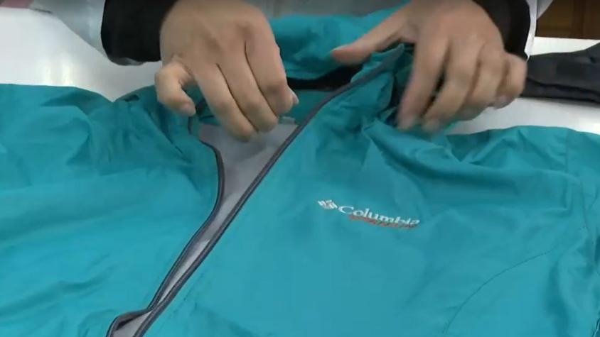Lo barato cuesta caro: Parkas falsificadas, ¿son impermeables?