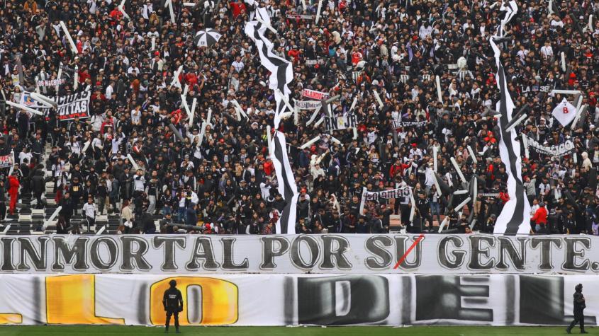 Tragedia en el Superclásico: Hincha de Colo-Colo muere tras caer del techo del Estadio Monumental