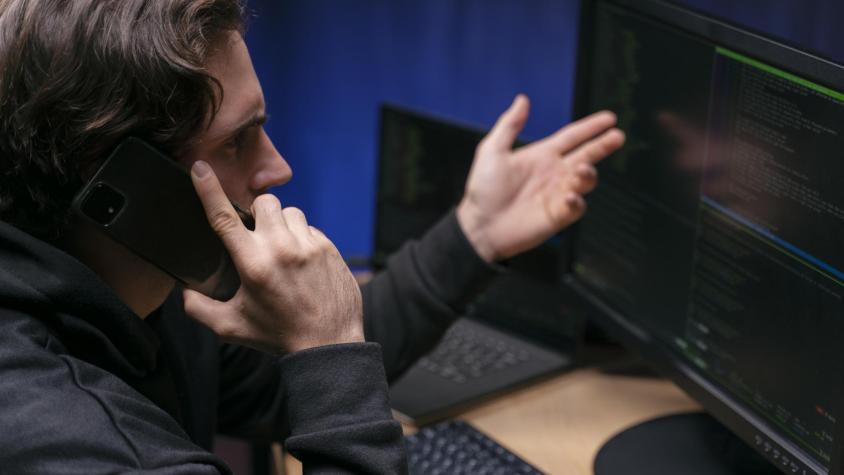 Revelan "modus operandi" de estafa piramidal que ya tendría víctimas en Chile: El monto que "robó" a los involucrados