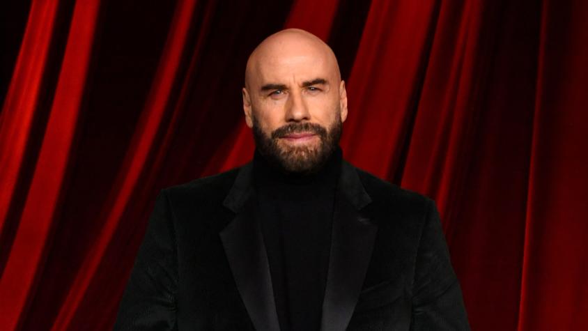 John Travolta fue visto comiendo solo en un restaurante de Chile: ¿Qué pidió el actor?