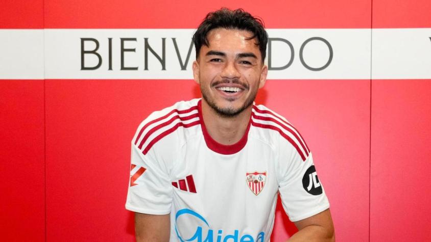 El problema que enfrenta Gabriel Suazo para debutar en Sevilla y obligó a Messi a dejar Barcelona El problema que enfrenta Gabriel Suazo para debutar en Sevilla y obligó a Messi a dejar Barcelona