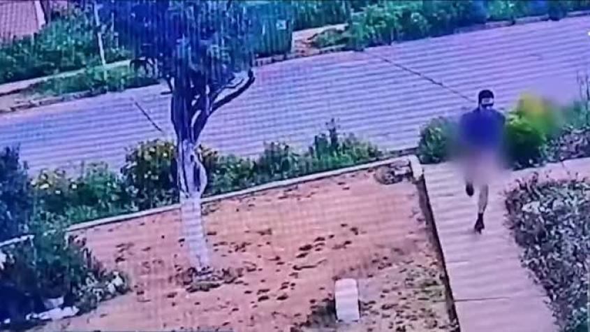 Sin pantalones, con lentes de sol y polera: Así atacó doctor de Viña del Mar, denunciado por abuso sexual, a menor en la vía pública