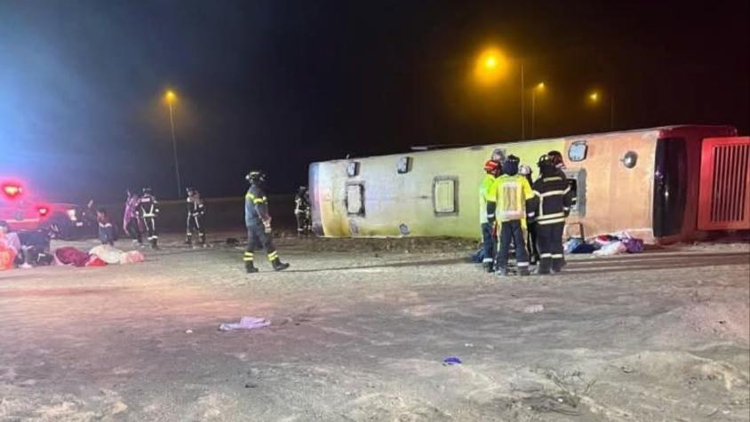 Conductor de bus que volcó en Copiapó arrojó positivo a cocaína: accidente dejó 3 muertos y varios heridos