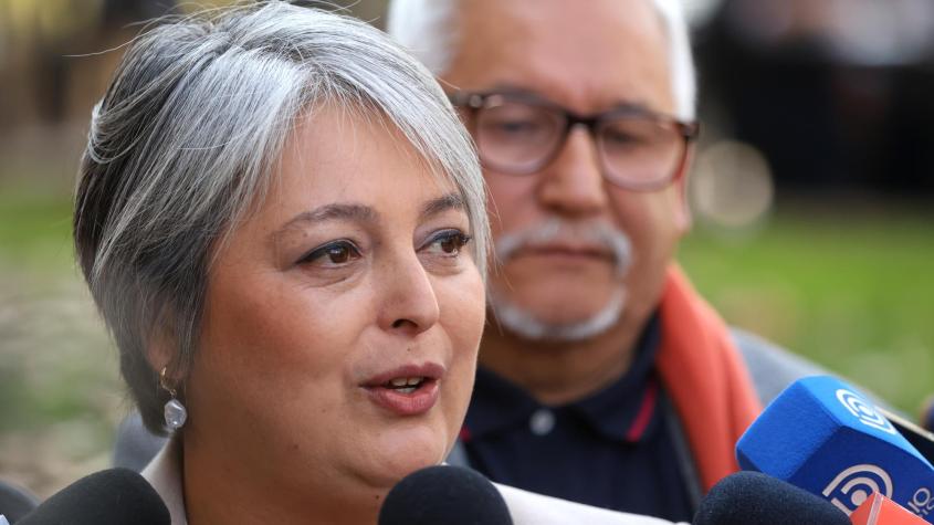 Tras informe del Banco Central: Jara reconoce que sueldo mínimo podría afectar al empleo pero no las 40 horas