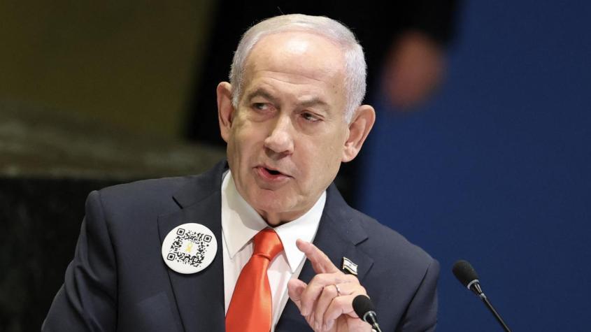 ¿Por qué Netanyahu llevaba un pin con un código QR en la ONU y a dónde dirigía?