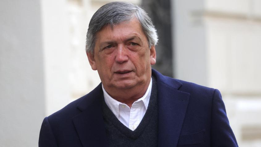 Carmona asegura no entender presiones para que Jara renuncie al PC e insta a Girardi a explicar la "insistencia"