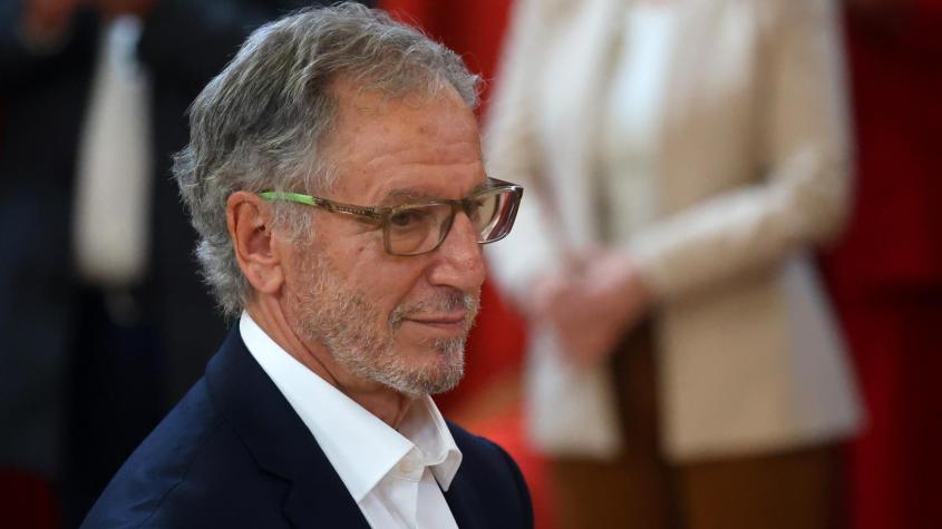 Ministro García se distancia de Jara en su crítica a informe del Banco Central sobre empleo