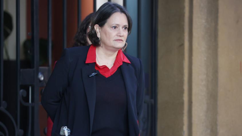 Exclusivo T13 | Contraloría investiga viajes de Laura Albornoz en ENAP